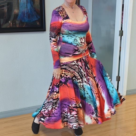 🆕 Tropical snakeskin dress price is firm - Picture 3 of 4